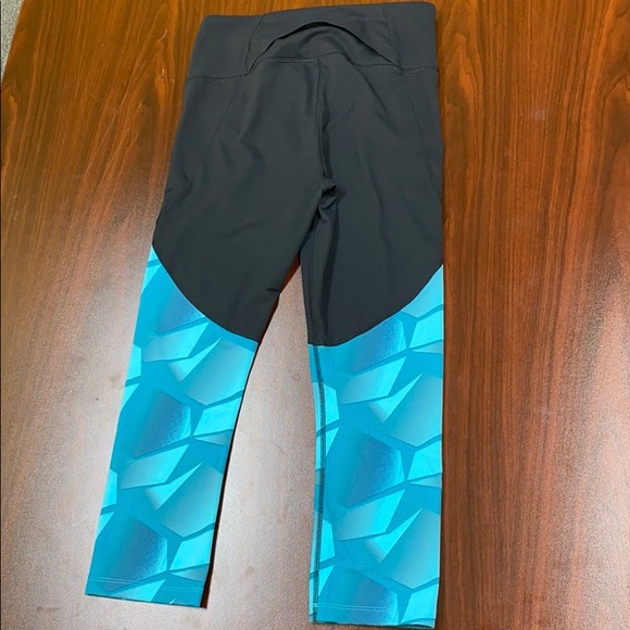 UnderArmour Workout Leggings Pants - Picture 3 of 4